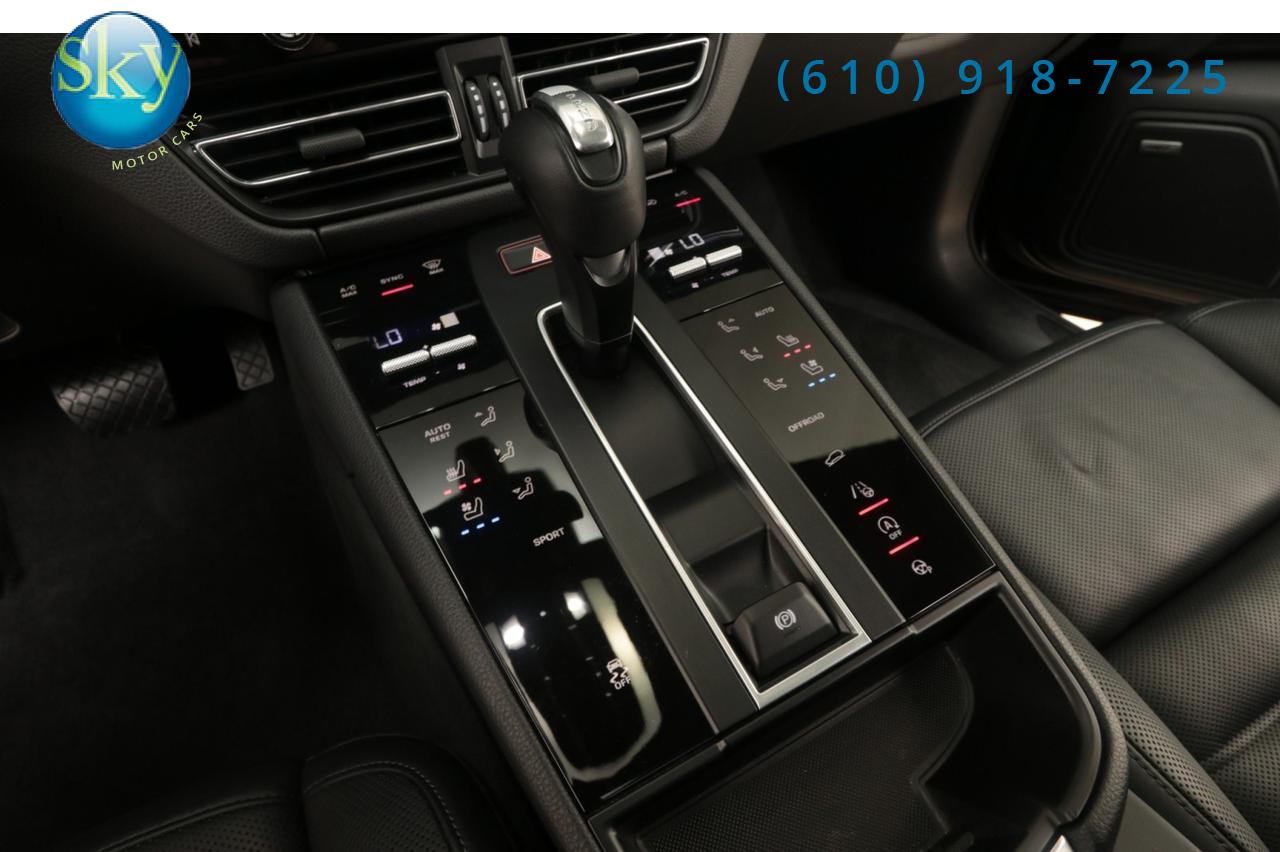 2023 Porsche Macan AWD PREMIUM PACKAGE PLUS West Chester PA