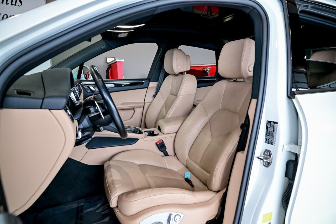 2023 Porsche Macan AWD, Pano Roof, Bose Surround Sound, Lane Assist, Self Steering Park Assist Springfield NJ
