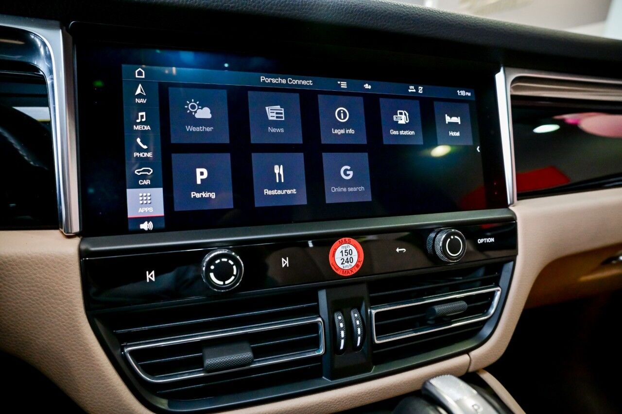 2023 Porsche Macan AWD, Pano Roof, Bose Surround Sound, Lane Assist, Self Steering Park Assist Springfield NJ