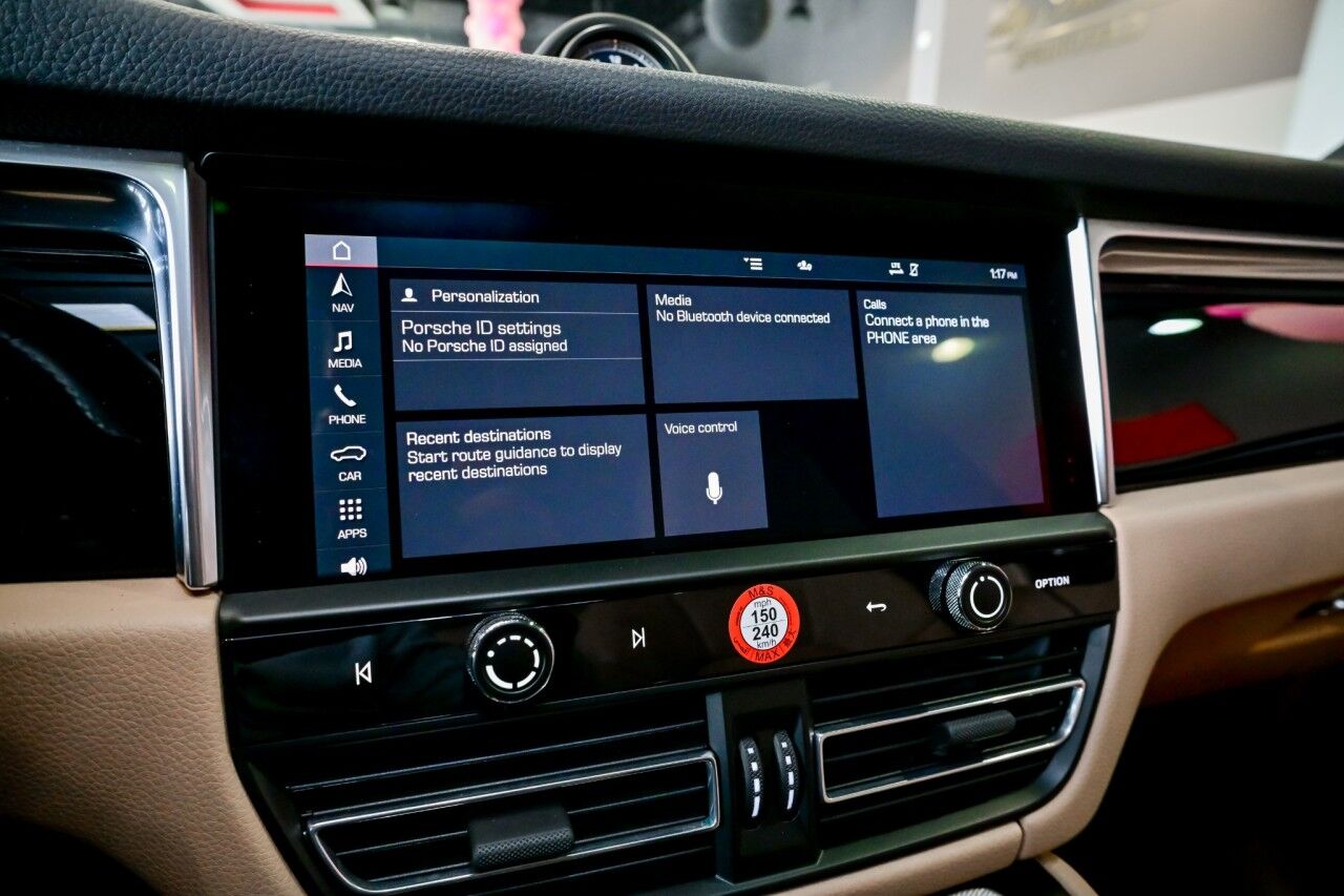 2023 Porsche Macan AWD, Pano Roof, Bose Surround Sound, Lane Assist, Self Steering Park Assist Springfield NJ