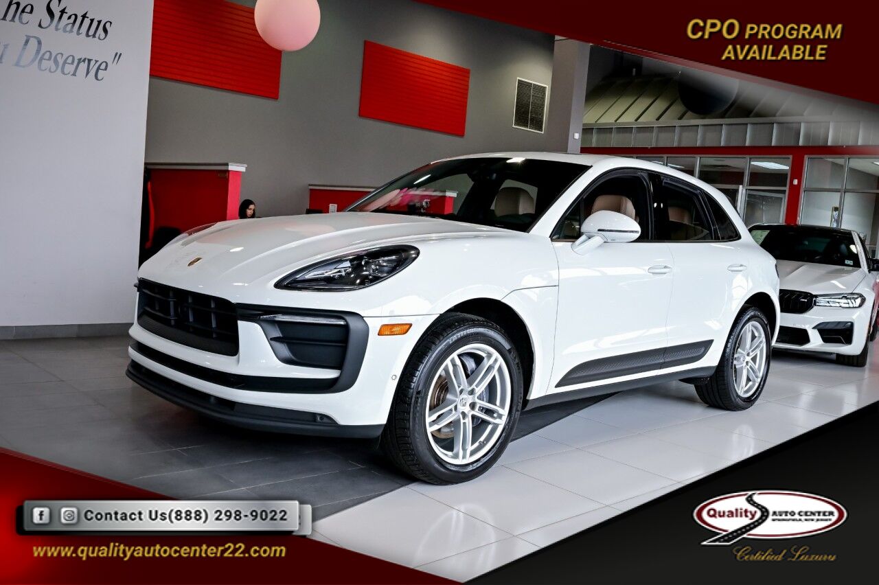 2023 Porsche Macan AWD, Pano Roof, Bose Surround Sound, Lane Assist, Self Steering Park Assist