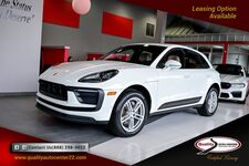 2023 Porsche Macan AWD, Pano Roof, Bose Surround Sound, Lane Assist, Self Steering Park Assist
