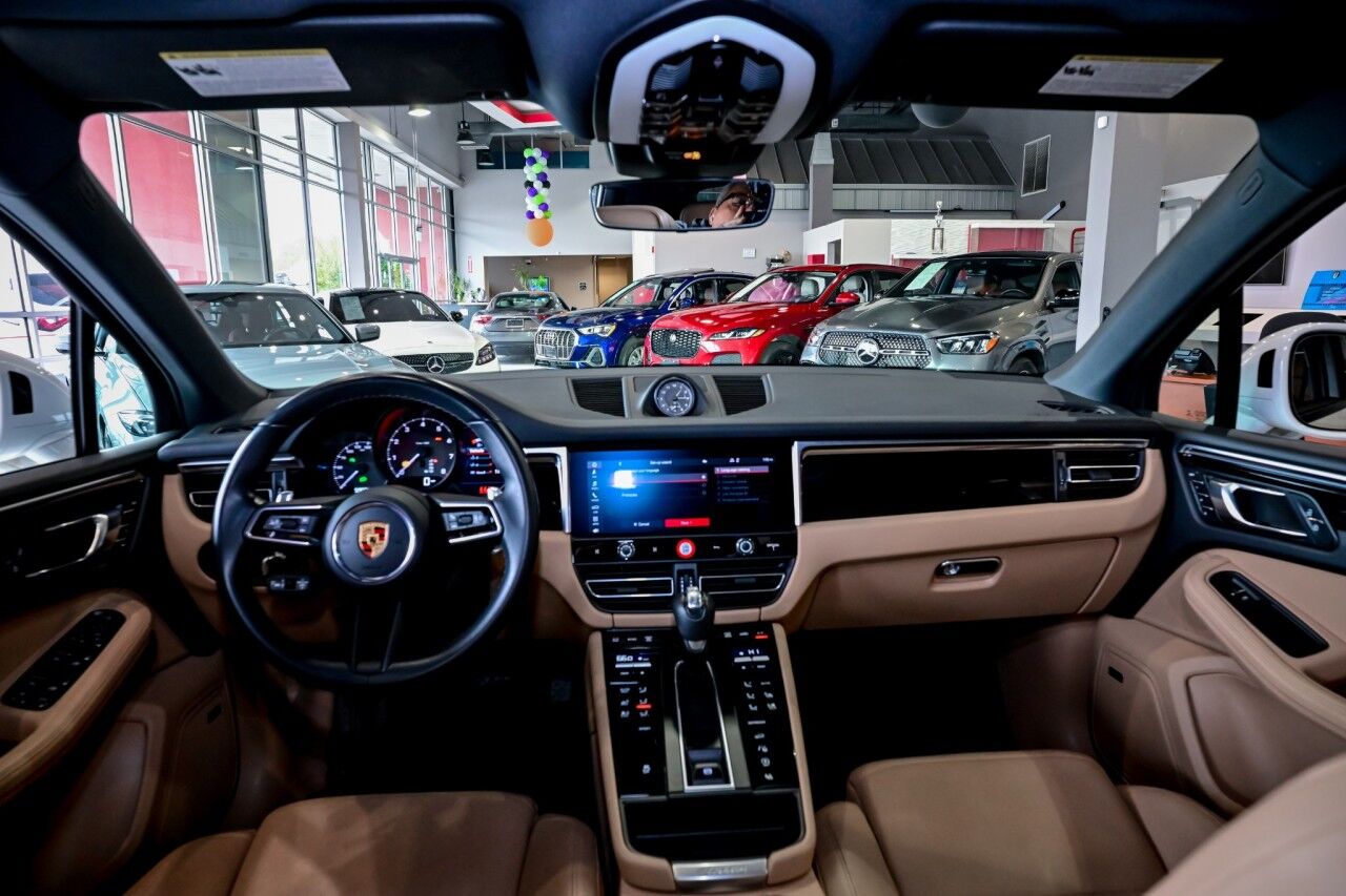 2023 Porsche Macan AWD, Pano Roof, Bose Surround Sound, Lane Assist, Self Steering Park Assist Springfield NJ
