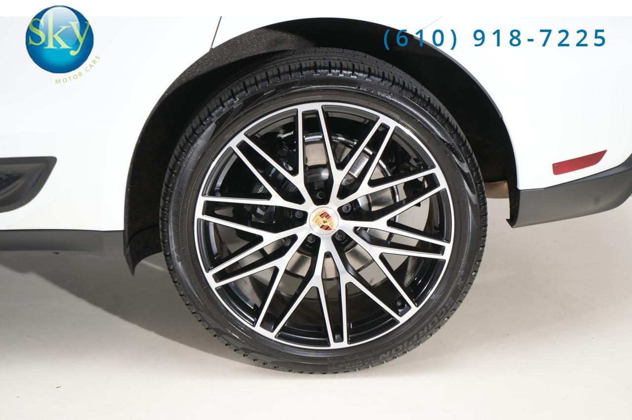 2023 Porsche Macan AWD Premium Package Plus 21&apos;s West Chester PA