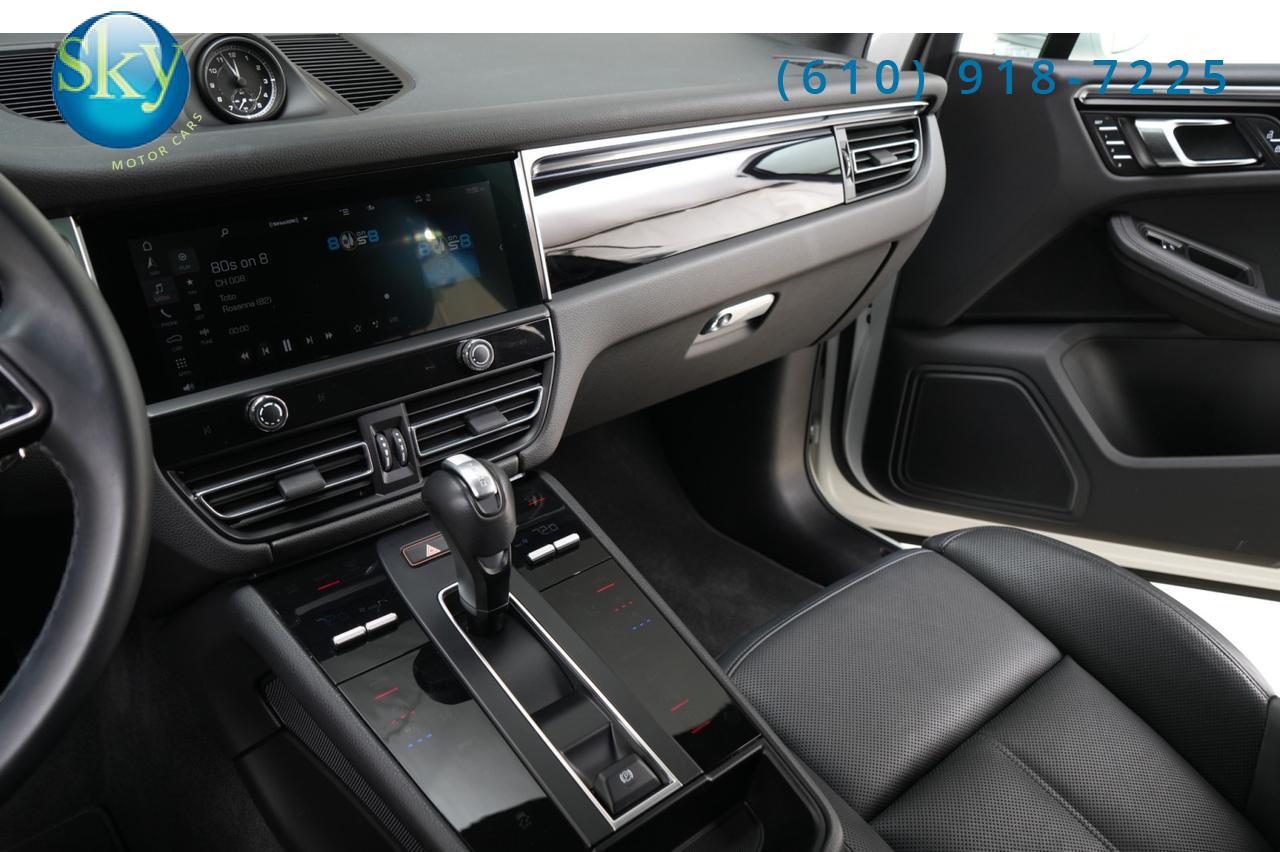 2023 Porsche Macan AWD Premium Package Plus 21&apos;s West Chester PA