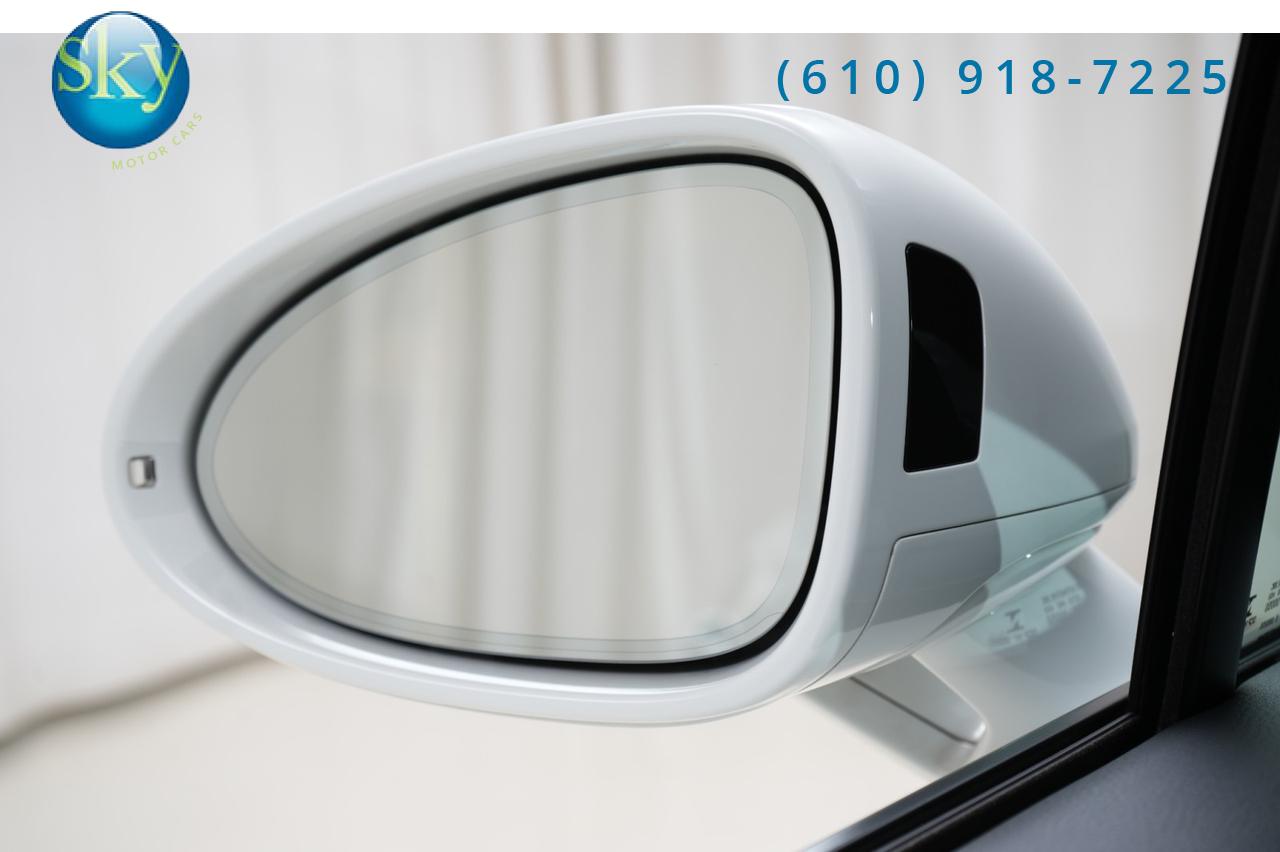 2023 Porsche Macan AWD Premium Package Plus 21&apos;s West Chester PA