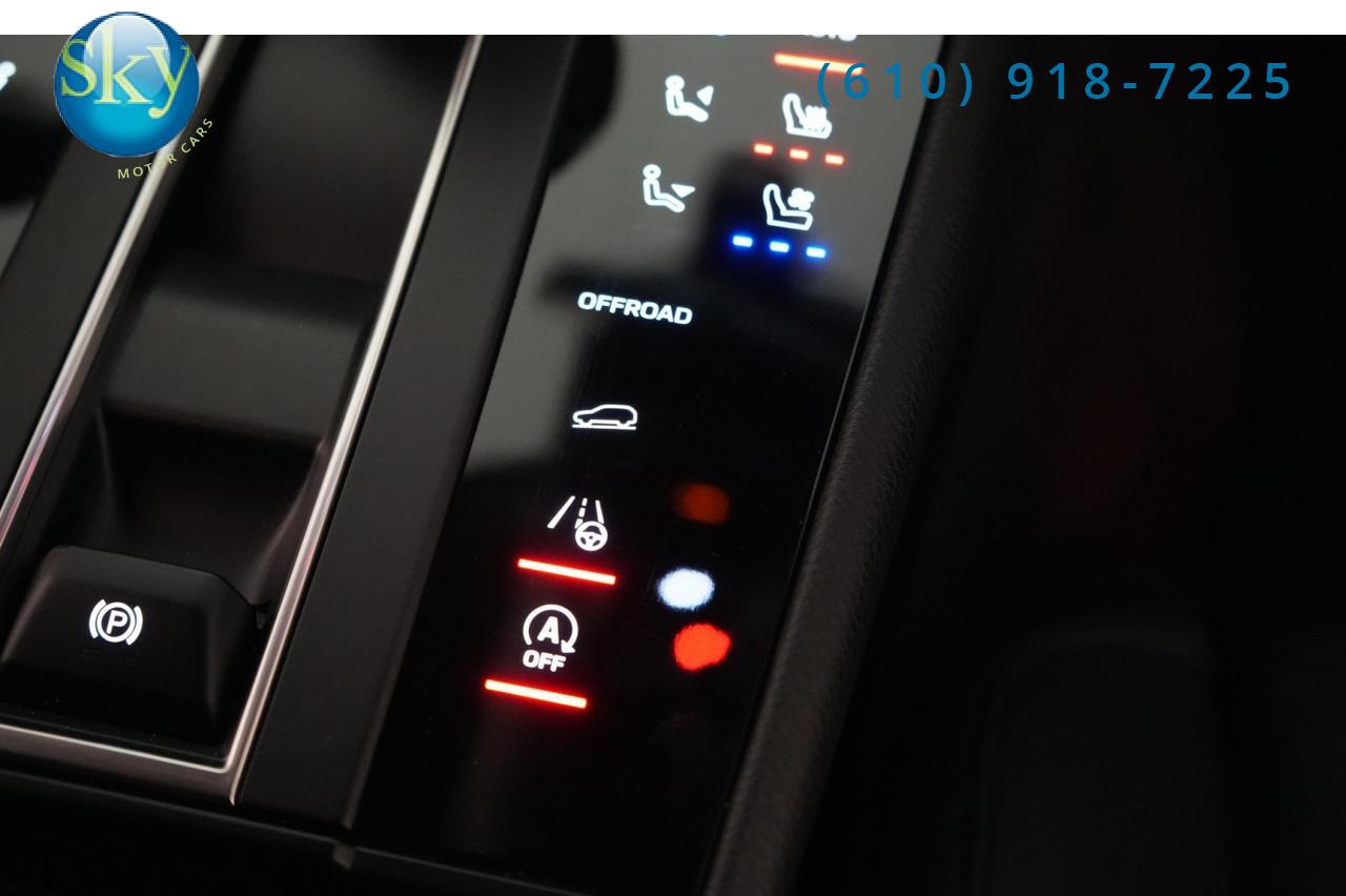 2023 Porsche Macan AWD Premium Package Plus 21&apos;s West Chester PA