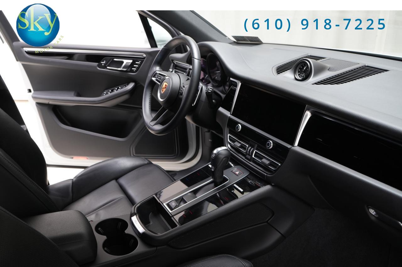 2023 Porsche Macan AWD Premium Package Plus 21&apos;s West Chester PA
