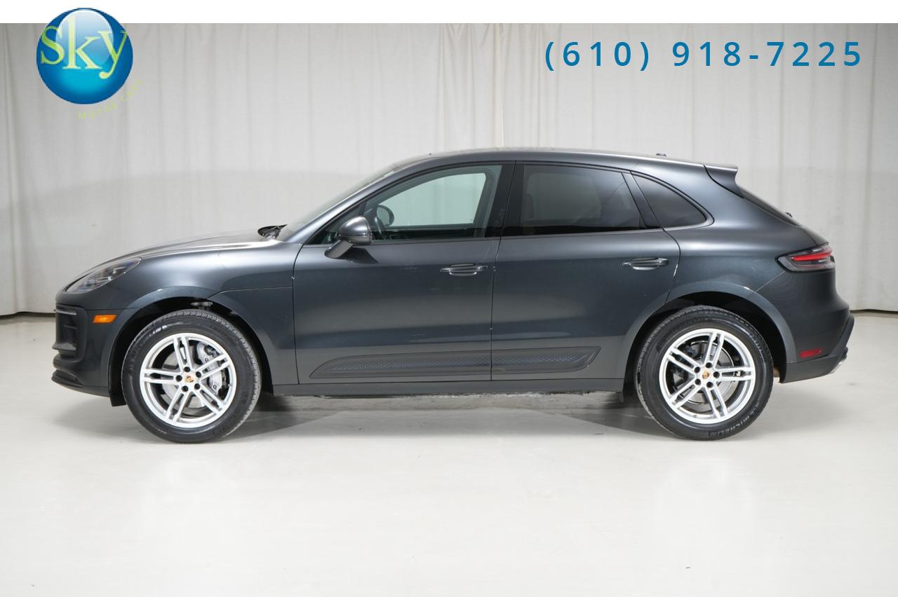 2023 Porsche Macan AWD