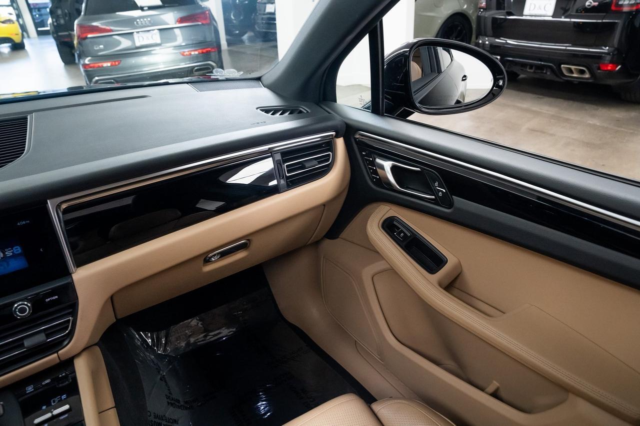 2023 Porsche Macan Base 1 Owner Vented Seats Panoramic Roof Portland OR