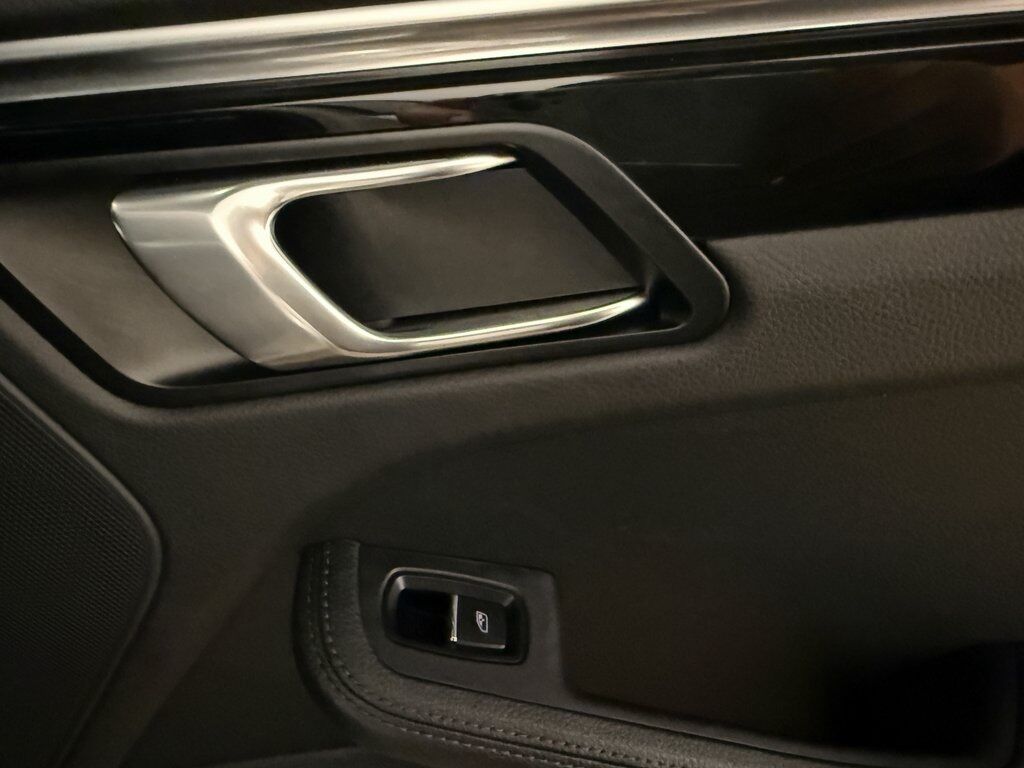 2023 Porsche Macan Base Parker CO