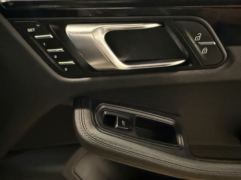 2023 Porsche Macan Base Parker CO