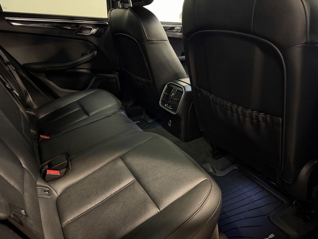 2023 Porsche Macan Base Parker CO