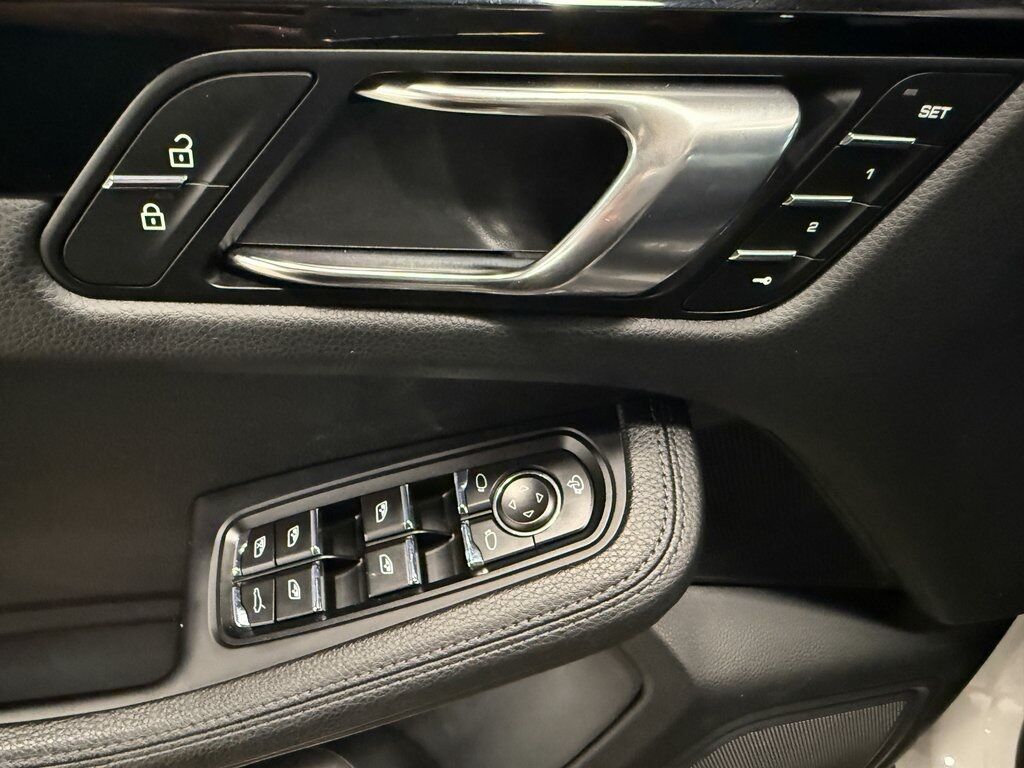 2023 Porsche Macan Base Parker CO