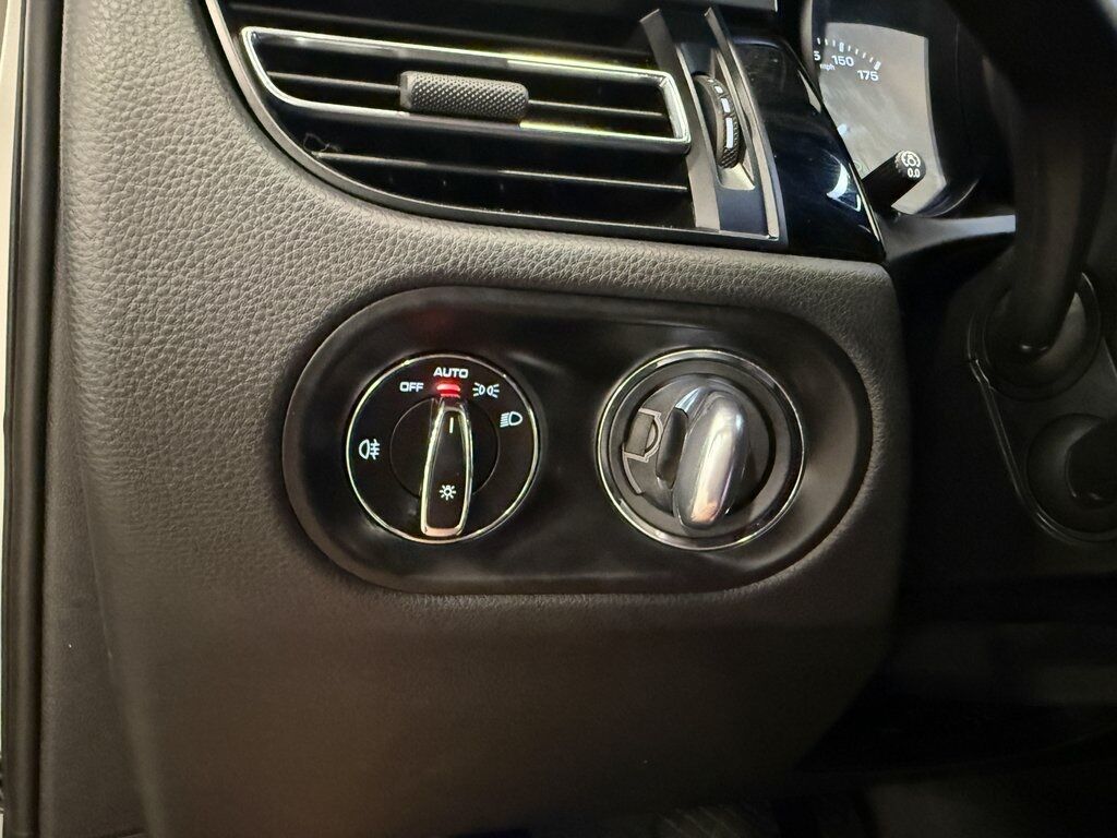 2023 Porsche Macan Base Parker CO