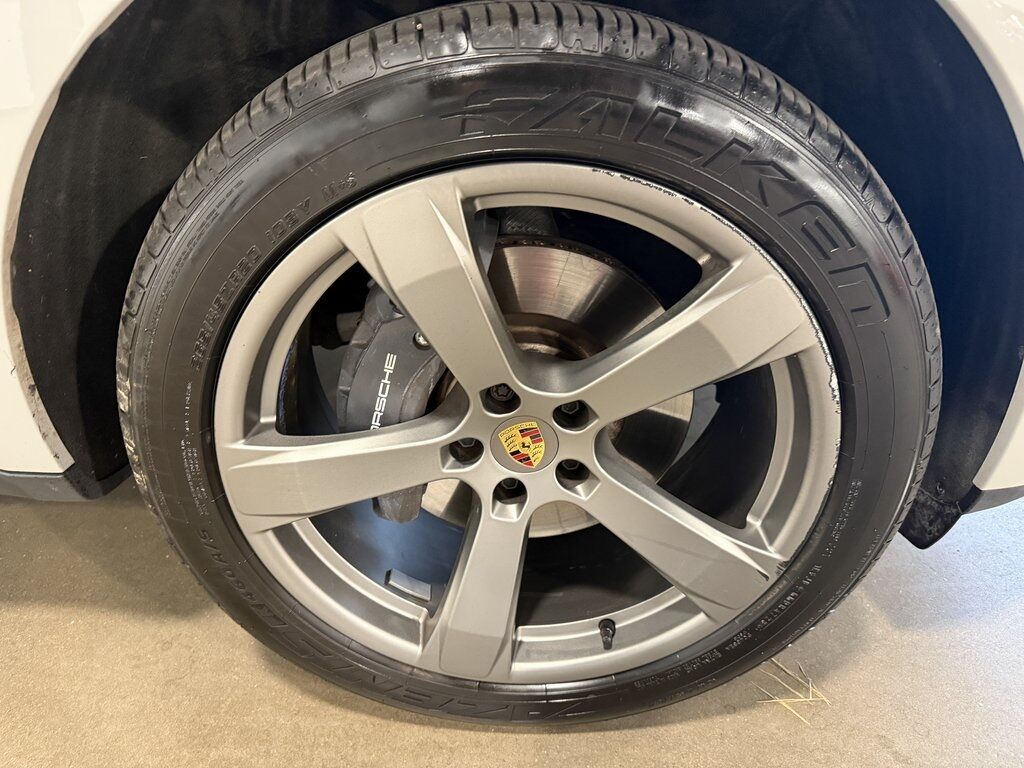 2023 Porsche Macan Base Parker CO