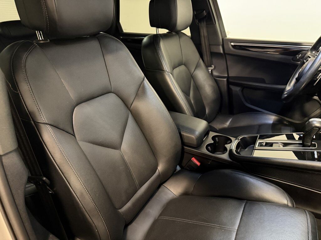 2023 Porsche Macan Base Parker CO