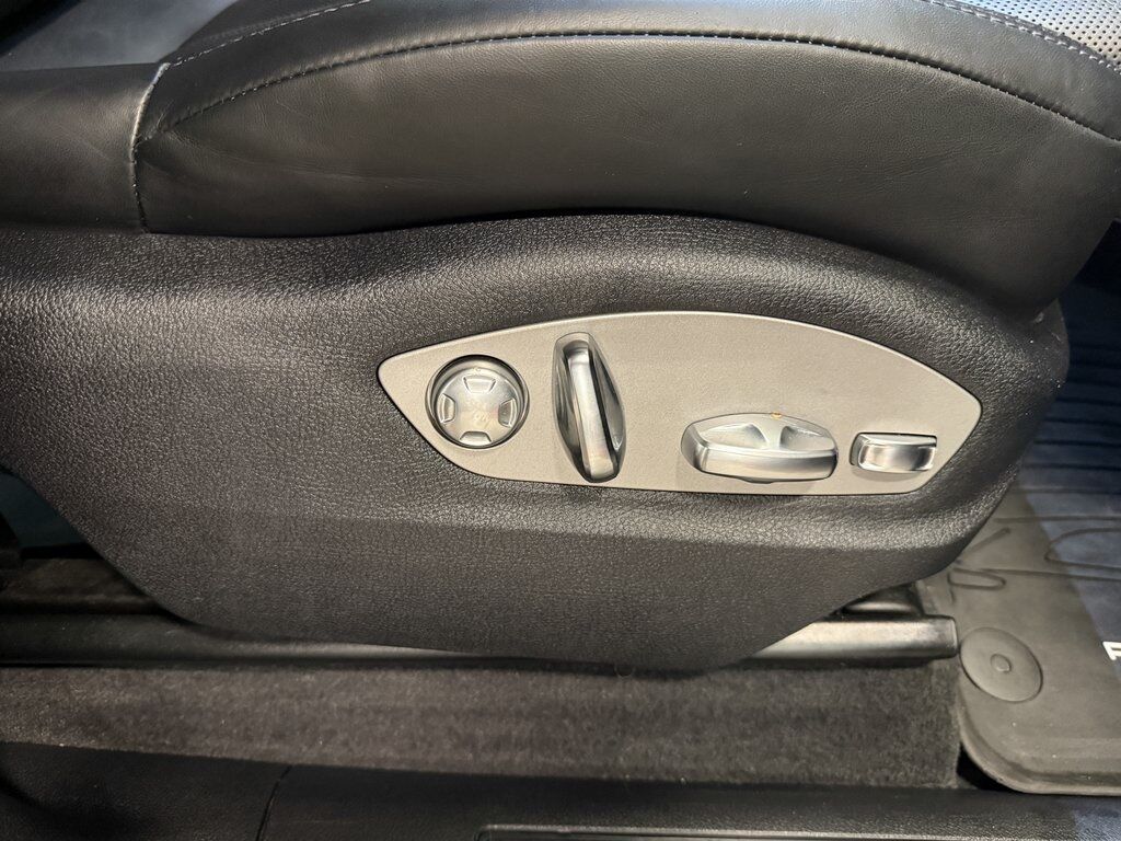 2023 Porsche Macan Base Parker CO