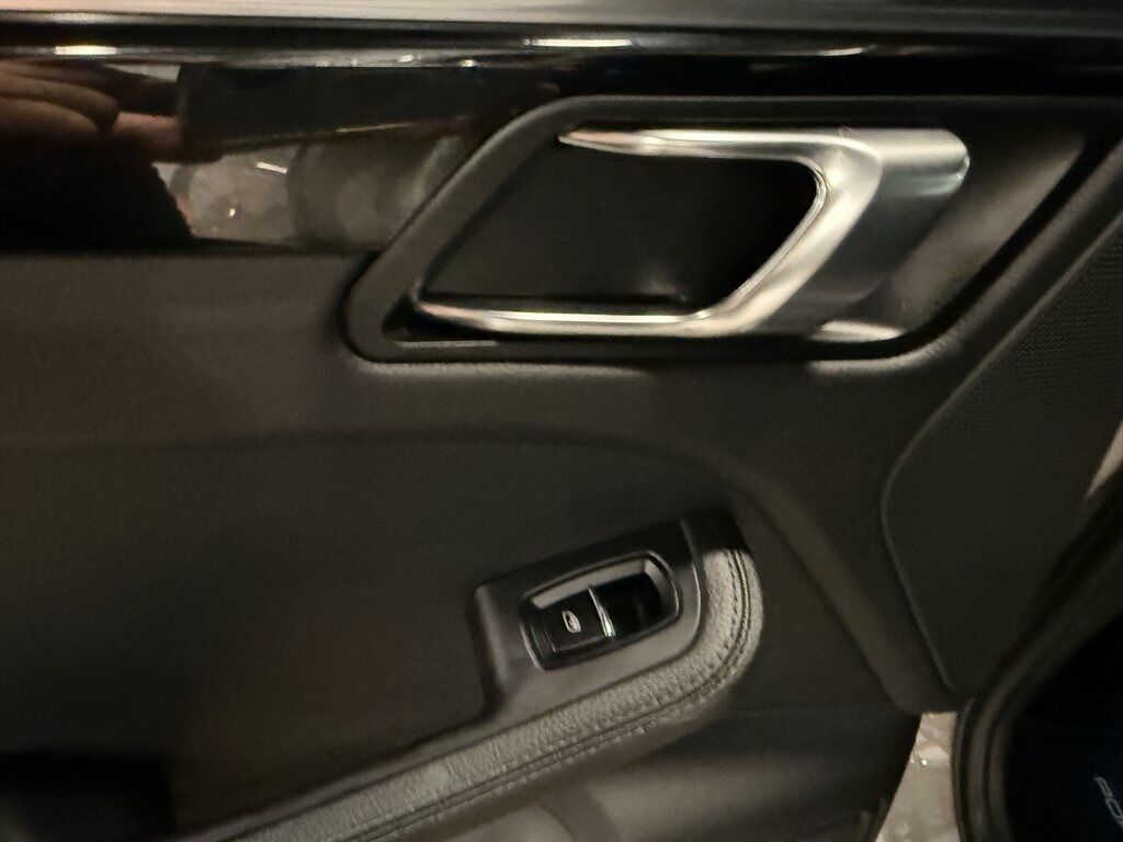 2023 Porsche Macan Base Parker CO