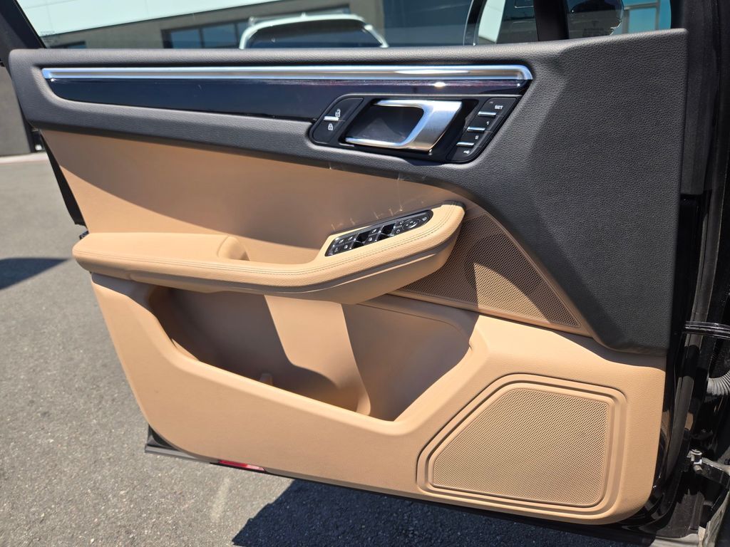 2023 Porsche Macan Base Roseville CA