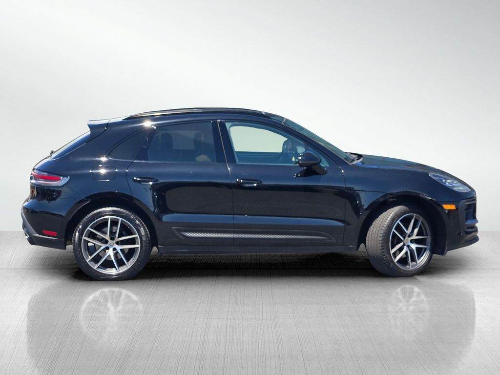 2023 Porsche Macan Base