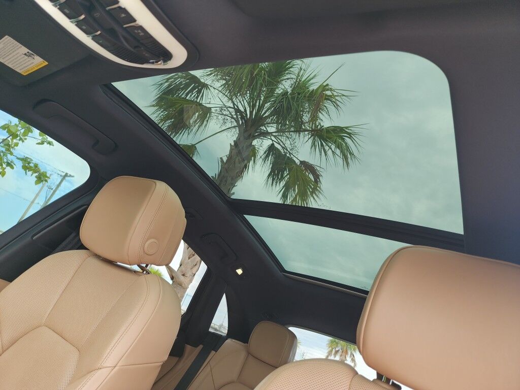 2023 Porsche Macan EXCELLENT CONDITION~ACCIDENT AVOINDANCE SYSTEMS~ADAPTIVE CRUISE CONTROL~BLIND SPOT WARNING~CRASH SENSORS~LEATHER SEATS~PANORAMIC MOONROOF / SUNROOF~SURROUND VIEW CAMERA Sarasota FL
