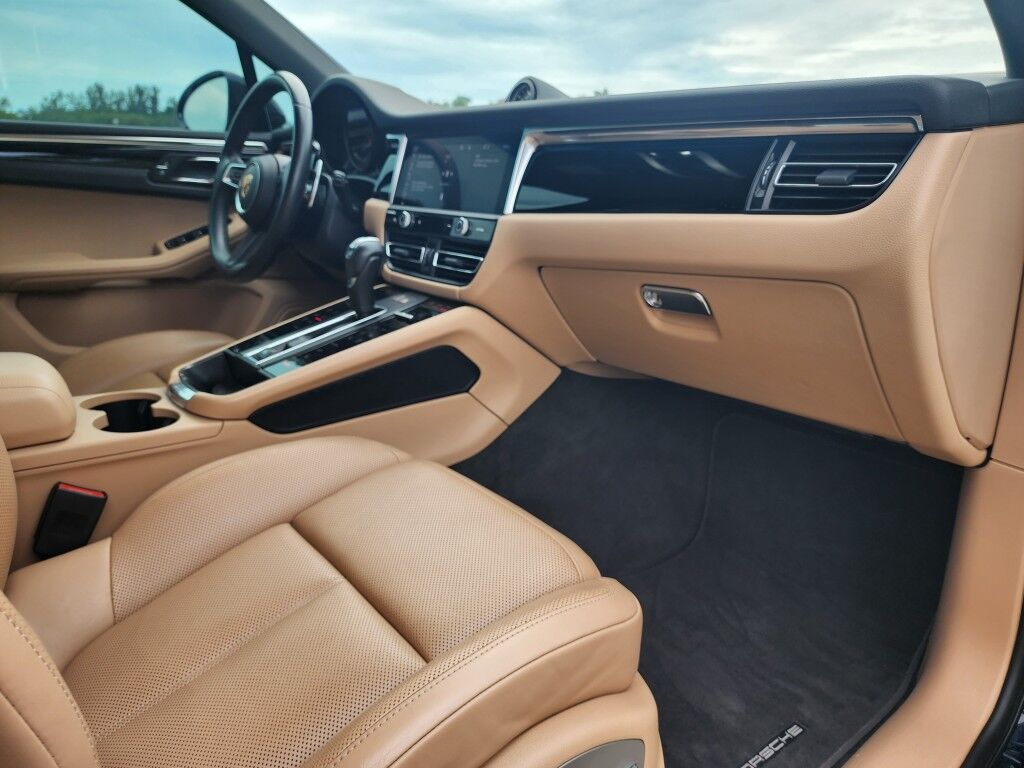 2023 Porsche Macan EXCELLENT CONDITION~ACCIDENT AVOINDANCE SYSTEMS~ADAPTIVE CRUISE CONTROL~BLIND SPOT WARNING~CRASH SENSORS~LEATHER SEATS~PANORAMIC MOONROOF / SUNROOF~SURROUND VIEW CAMERA Sarasota FL