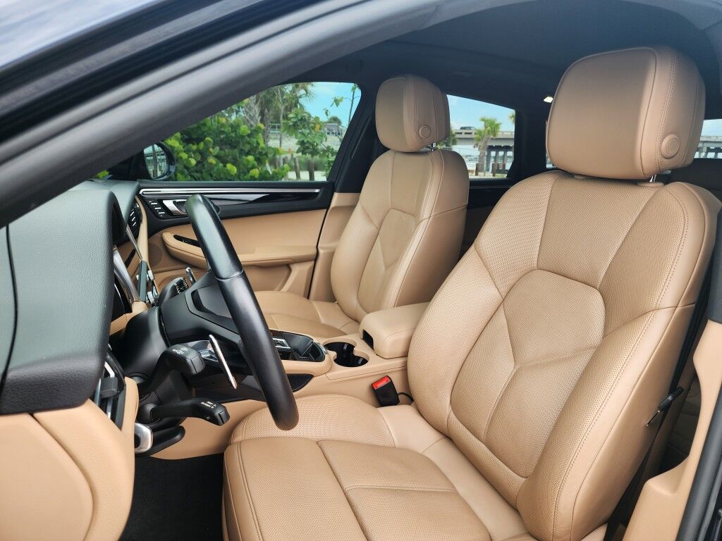 2023 Porsche Macan EXCELLENT CONDITION~ACCIDENT AVOINDANCE SYSTEMS~ADAPTIVE CRUISE CONTROL~BLIND SPOT WARNING~CRASH SENSORS~LEATHER SEATS~PANORAMIC MOONROOF / SUNROOF~SURROUND VIEW CAMERA Sarasota FL