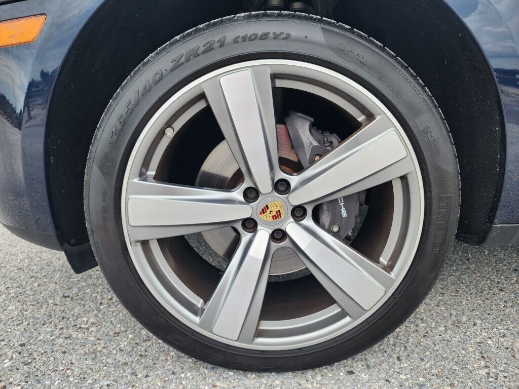 2023 Porsche Macan EXCELLENT CONDITION~ACCIDENT AVOINDANCE SYSTEMS~ADAPTIVE CRUISE CONTROL~BLIND SPOT WARNING~CRASH SENSORS~LEATHER SEATS~PANORAMIC MOONROOF / SUNROOF~SURROUND VIEW CAMERA Sarasota FL