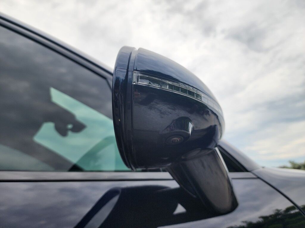 2023 Porsche Macan EXCELLENT CONDITION~ACCIDENT AVOINDANCE SYSTEMS~ADAPTIVE CRUISE CONTROL~BLIND SPOT WARNING~CRASH SENSORS~LEATHER SEATS~PANORAMIC MOONROOF / SUNROOF~SURROUND VIEW CAMERA Sarasota FL