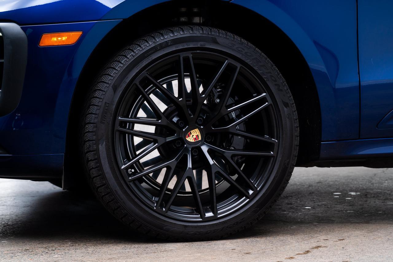 2023 Porsche Macan GTS Sports Chrono Package / Premium Package Plus Portland OR