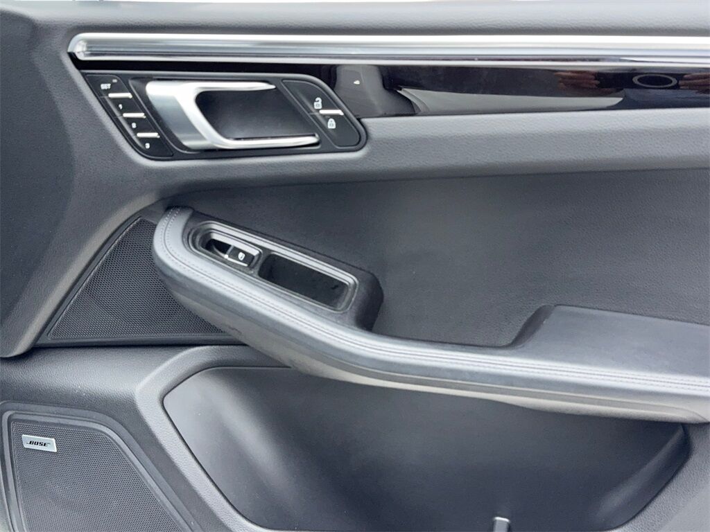 2023 Porsche Macan NAV,CAM,PANO,CLMT STS,BLIND SPOT,20&quot; WLS Plano TX