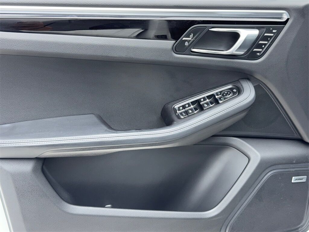 2023 Porsche Macan NAV,CAM,PANO,CLMT STS,BLIND SPOT,20&quot; WLS Plano TX