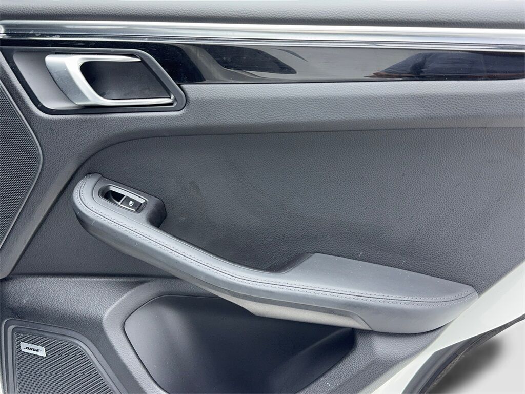 2023 Porsche Macan NAV,CAM,PANO,CLMT STS,BLIND SPOT,20&quot; WLS Plano TX