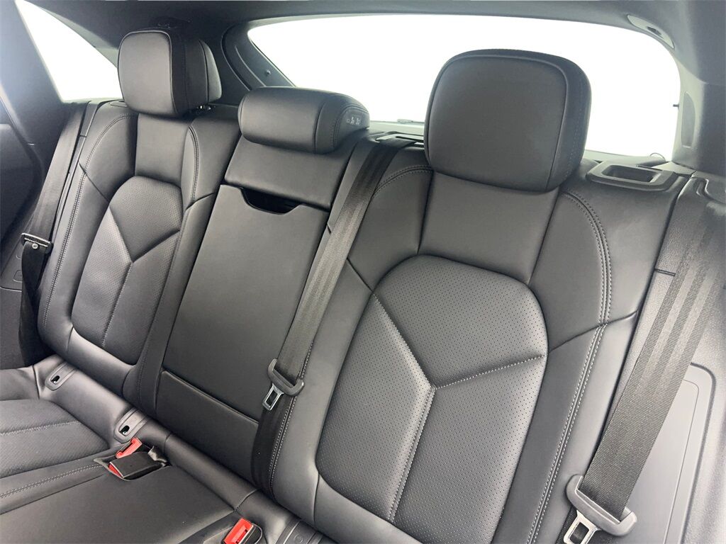 2023 Porsche Macan NAV,CAM,PANO,HTD STS,BLIND SPOT,19&quot; WLS Irving TX