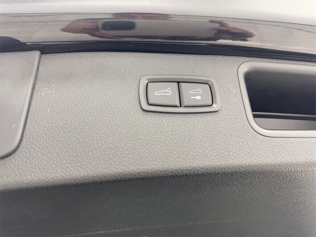 2023 Porsche Macan NAV,CAM,PANO,HTD STS,BLIND SPOT,19&quot; WLS Irving TX