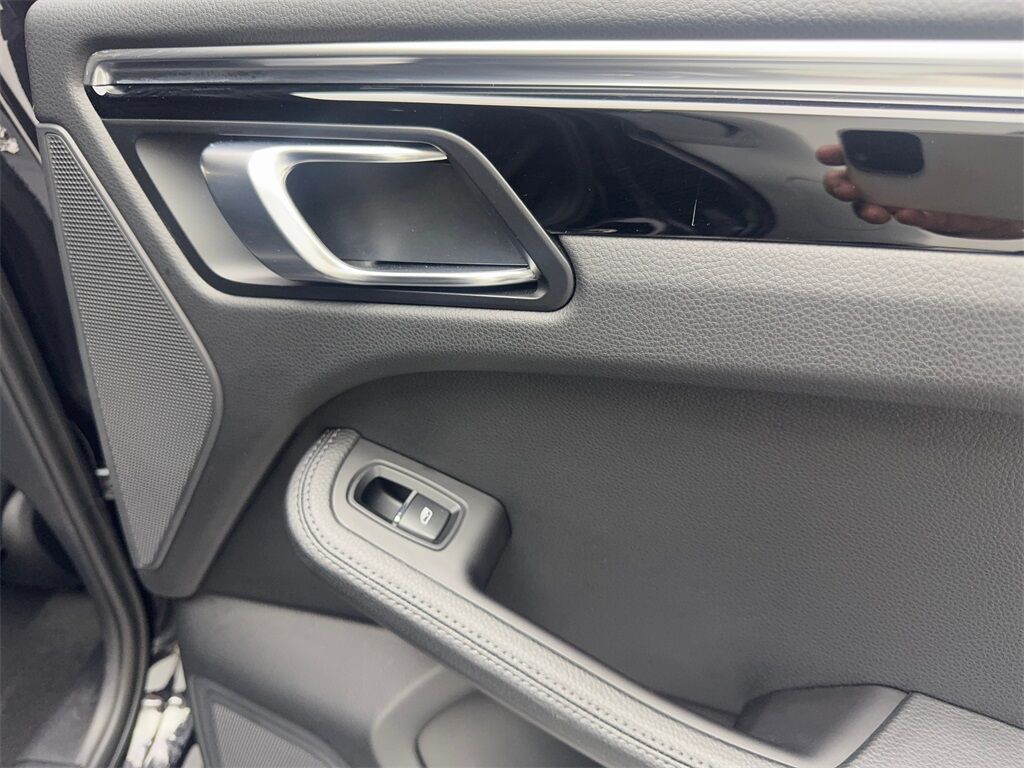 2023 Porsche Macan NAV,CAM,PANO,HTD STS,BLIND SPOT,19&quot; WLS Irving TX