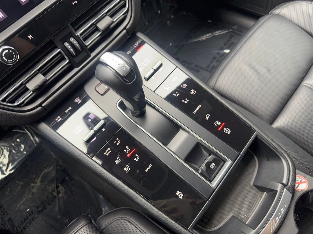 2023 Porsche Macan NAV,CAM,PANO,HTD STS,BLIND SPOT,19&quot; WLS Irving TX