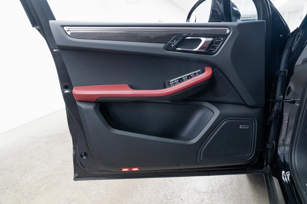 2023 Porsche Macan S 1 Owner Adaptive Air Suspension Premium Plus Portland OR