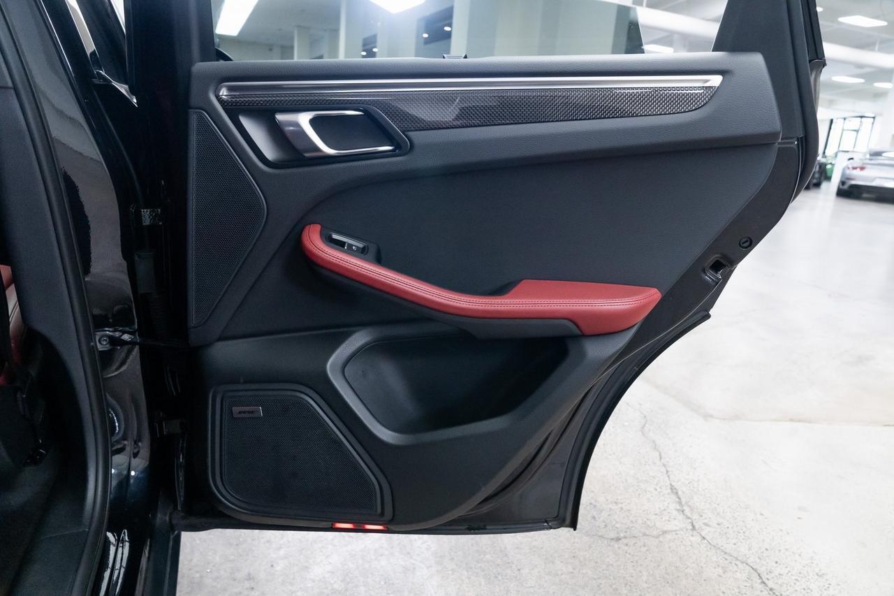 2023 Porsche Macan S 1 Owner Adaptive Air Suspension Premium Plus Portland OR