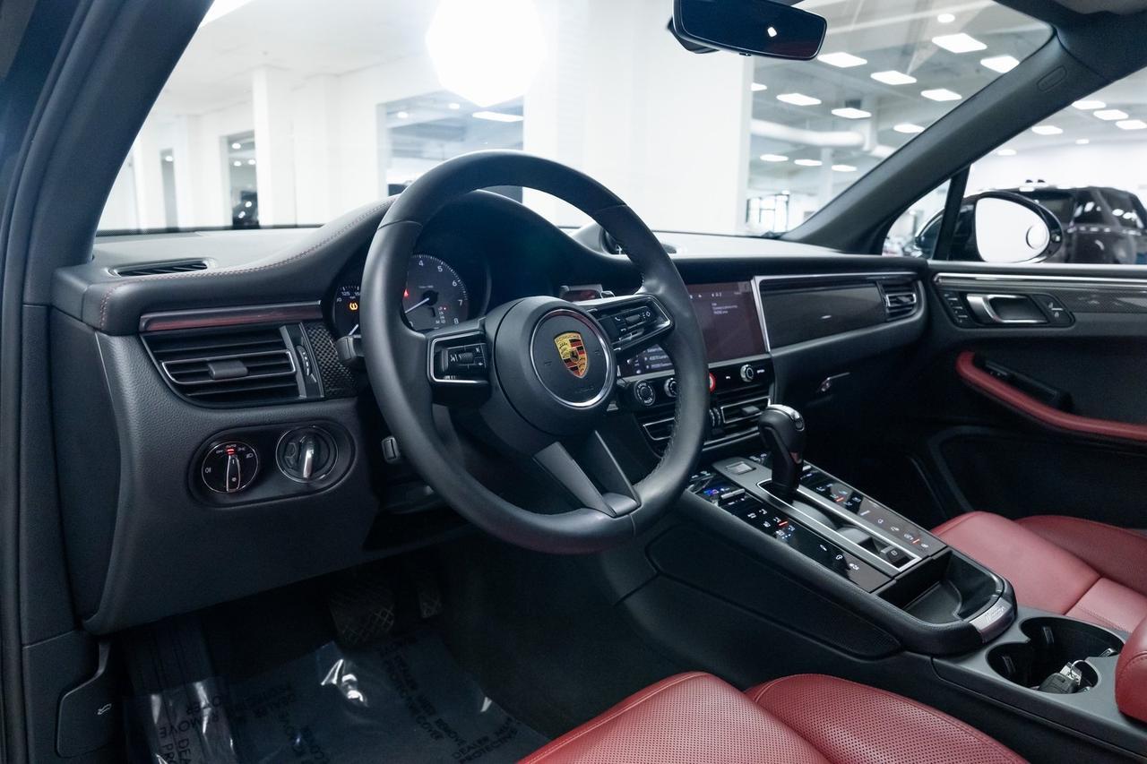 2023 Porsche Macan S 1 Owner Adaptive Air Suspension Premium Plus Portland OR