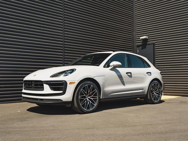 2023 Porsche Macan S