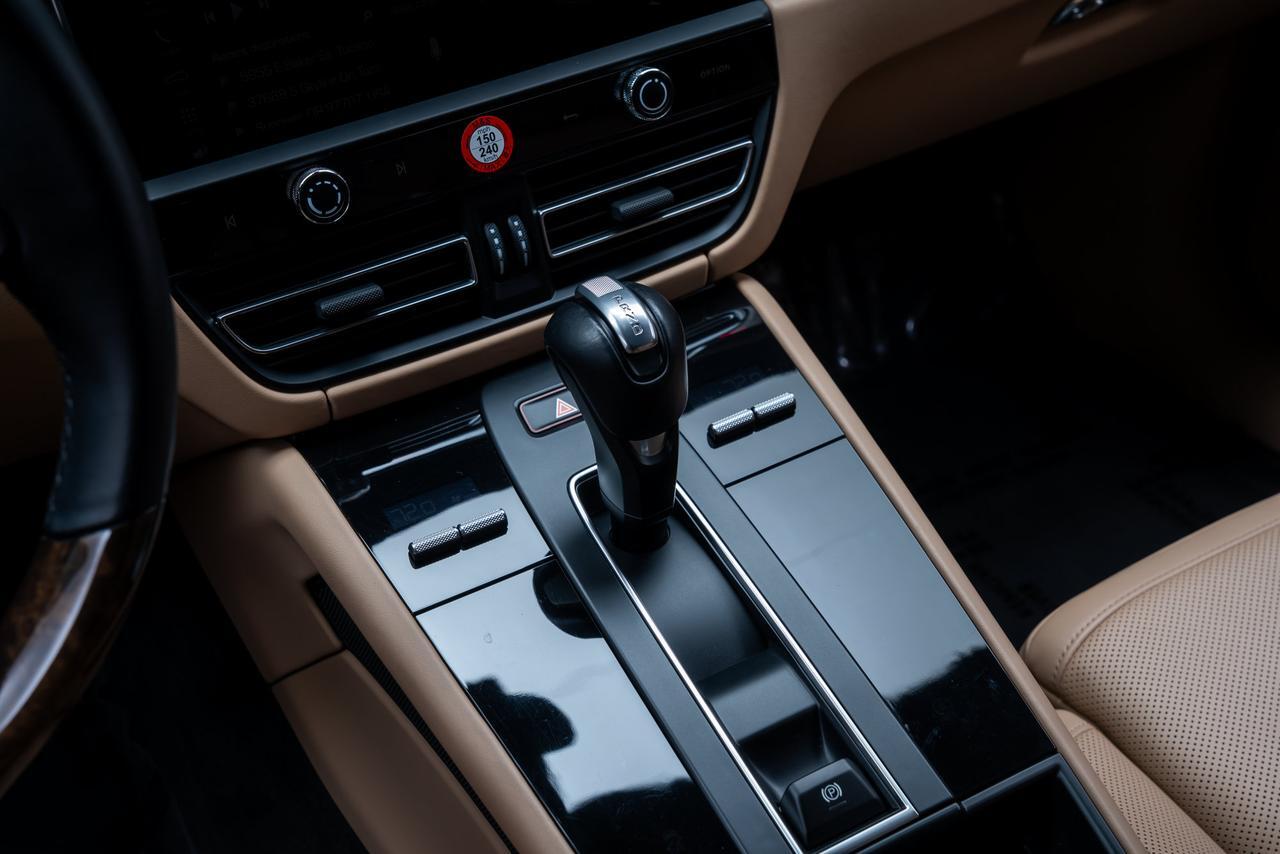 2023 Porsche Macan S Leather Package Seat Trim 2-Tone / Bose Audio Portland OR