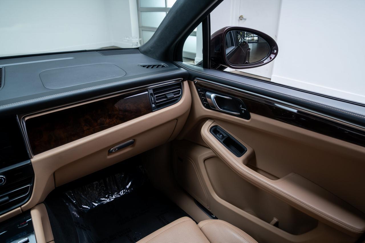2023 Porsche Macan S Leather Package Seat Trim 2-Tone / Bose Audio Portland OR