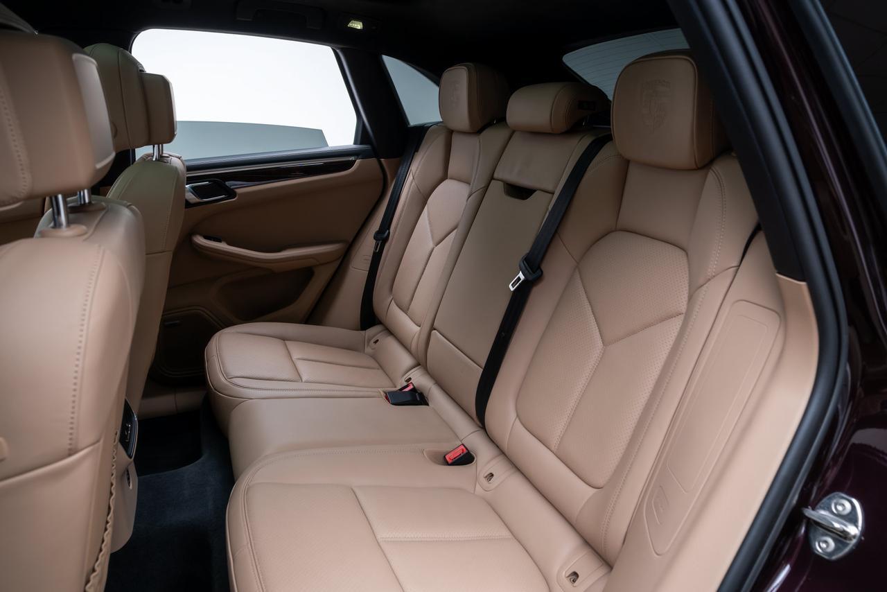 2023 Porsche Macan S Leather Package Seat Trim 2-Tone / Bose Audio Portland OR