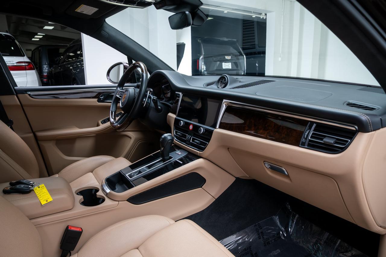 2023 Porsche Macan S Leather Package Seat Trim 2-Tone / Bose Audio Portland OR