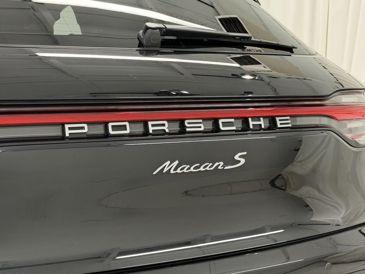 2023 Porsche Macan S Newark DE