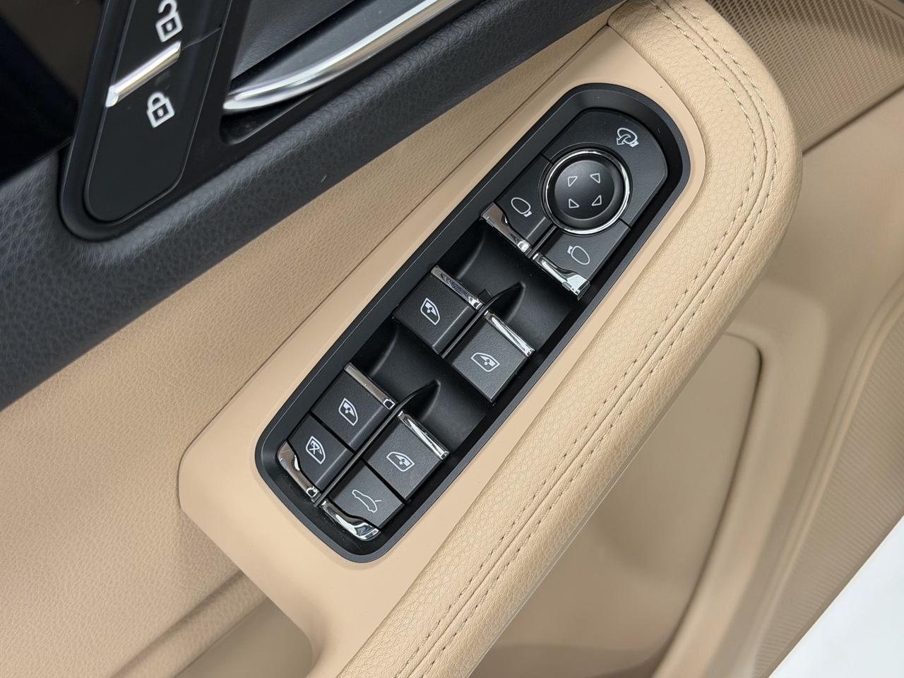 2023 Porsche Macan S Newark DE