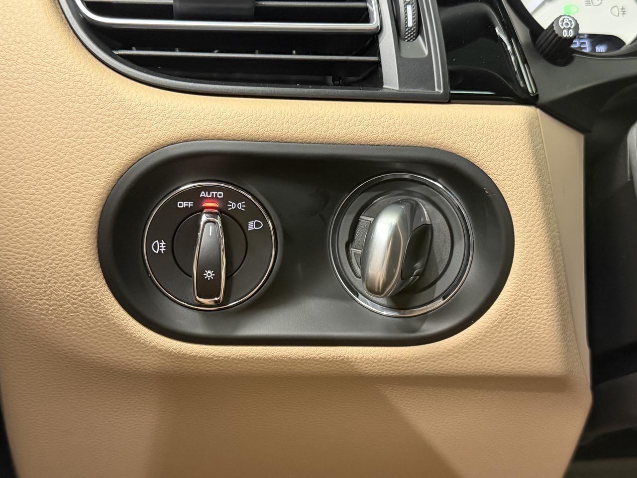 2023 Porsche Macan S Newark DE