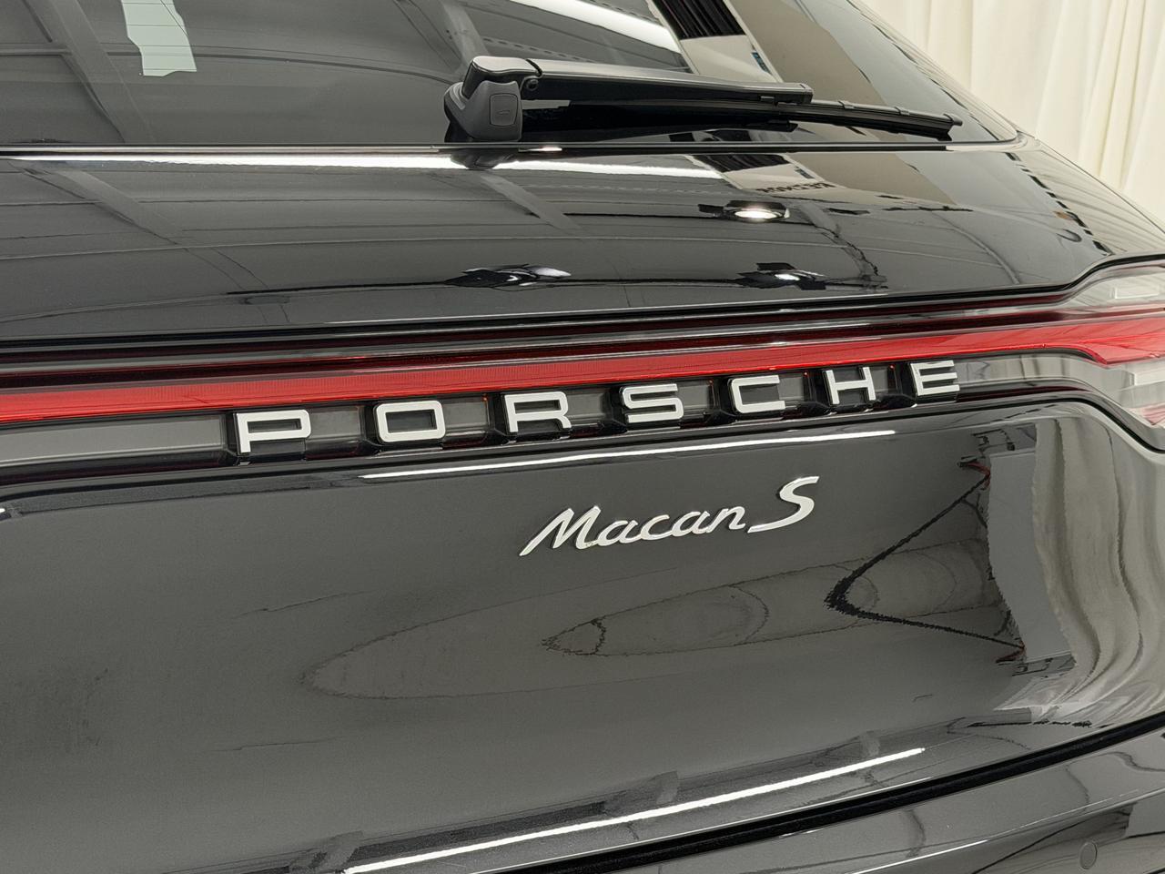 2023 Porsche Macan S Newark DE